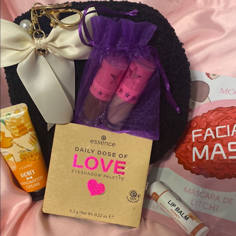 Daily Dose of Love Eyeshadow Palette - and Jeffrey Star lipsticks bundle